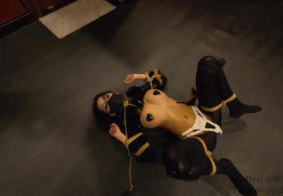 【意之窗工作室】《汤圆-倒数第一的惩罚》剧情向/柱子捆绑固定/鞭子抽打/nue腹/震动棒/失禁/舔niao/k9训练/口j假阳/假yang排序/寸止训练