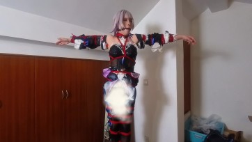 【kilo】大黑塔cosplay被紧紧捆在十字架上，只能任由S对她鞭打挠痒榨津