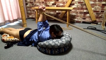 【随心原创】柱子 火字形 极限老虎凳 驷马反吊 酷刑拷问女学生