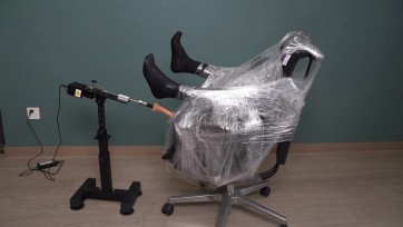 【闪闪工作室】全包紧身衣+丝袜睡袋+保鲜膜拘束+人形椅子