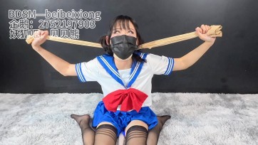 【贝贝熊原创】贝贝在家太无聊，竟然偷偷玩起来，事后说越玩越开心，就是玩到了某个点就不敢继续玩，虽然真的很刺激，但是不满足