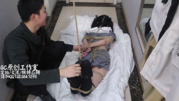 【GC工作室】网友约拍——梓微告别作，高三妹子的JK黑丝吊缚调教