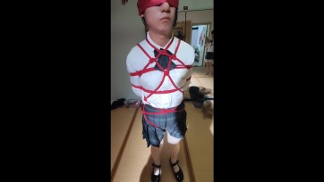 【喜欢捆绑的灵儿】小伪娘蒙眼堵嘴驷马吊全过程