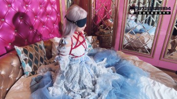 【BadCat】【洛丽塔猫娘被逼迫舔食狗盆里的食物和牛奶 外加舔香蕉】（从宠物店真实购入狗盆 项圈等物品）日式紧缚 洛丽塔重工华丽长裙 喂食 喝奶 强高 羞耻play