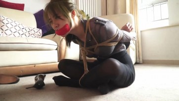 【逍遥】《挣扎的董嘉怡》丝袜堵嘴 绷带嘞嘴 日式kb 海老缚 五花大绑 蟹腿缚