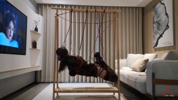 【CD伪娘小诡的自缚】把自己吊成驷马看电视♥♥♥